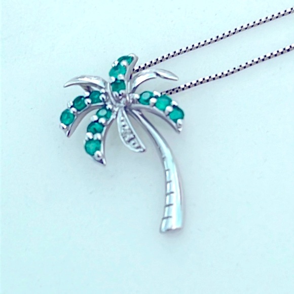 14K Emeralds Diamonds - Picture 7 of 7